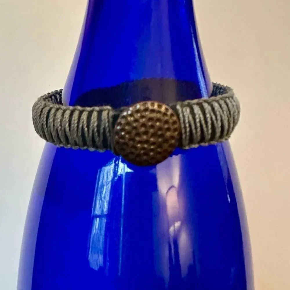 Guang Tong Gray thread wrapped leather bracelet